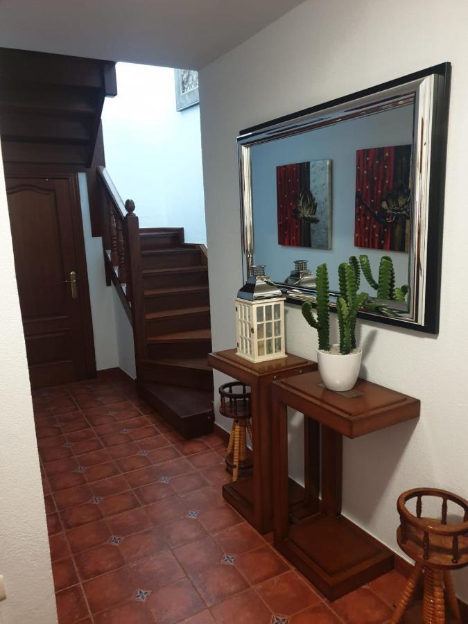 El Bodegon De Luis Hotel Hinojedo Bagian luar foto